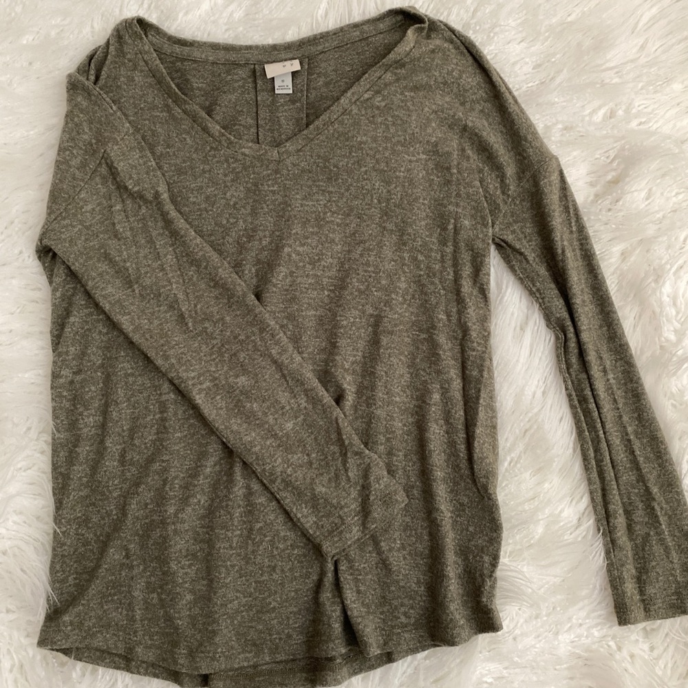 Soft green long sleeve top